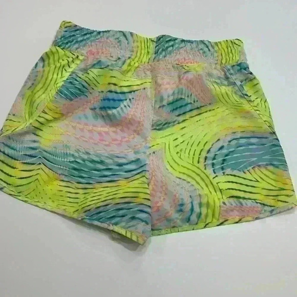 Avia Large (12-14) running shorts Item# 5F - Picture 4 of 6